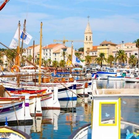 Appartement Au Coeur Du Village Sanary-sur-Mer Luaran gambar